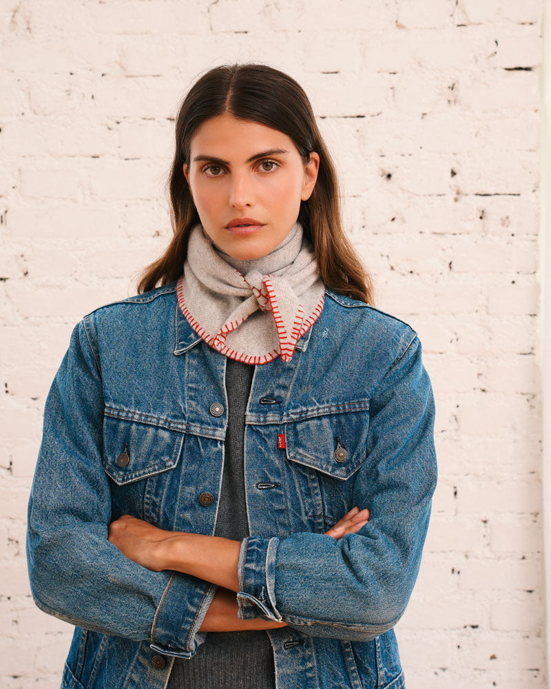 Merci - Martine Bicolored Cashmere Bandana - Gray & Red