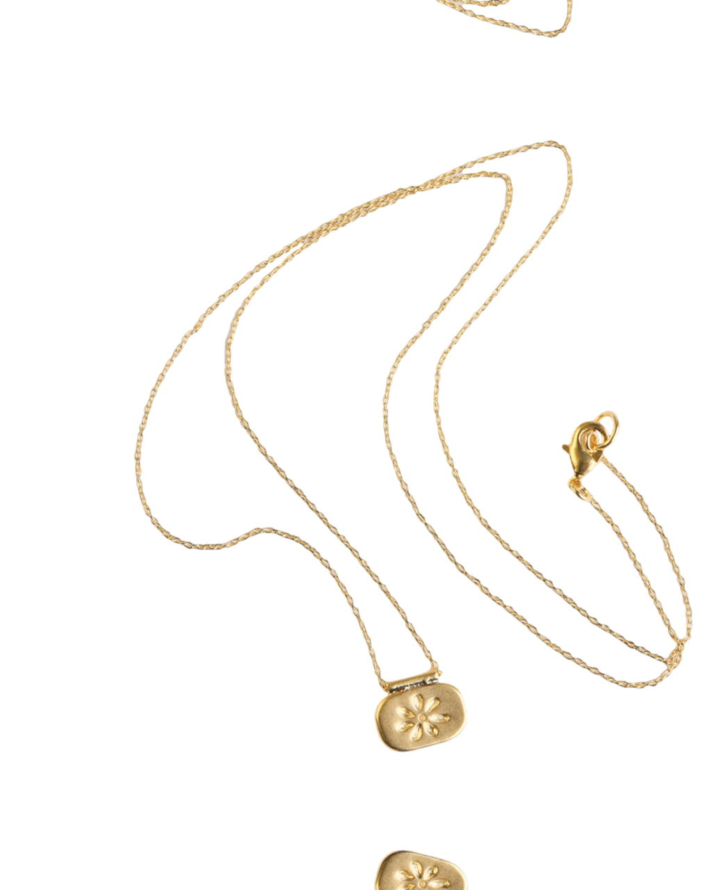Collier Emma Merci Paris en laiton plaqué or jaune 16 carats avec pendentif fleur délicat sur chaîne fine