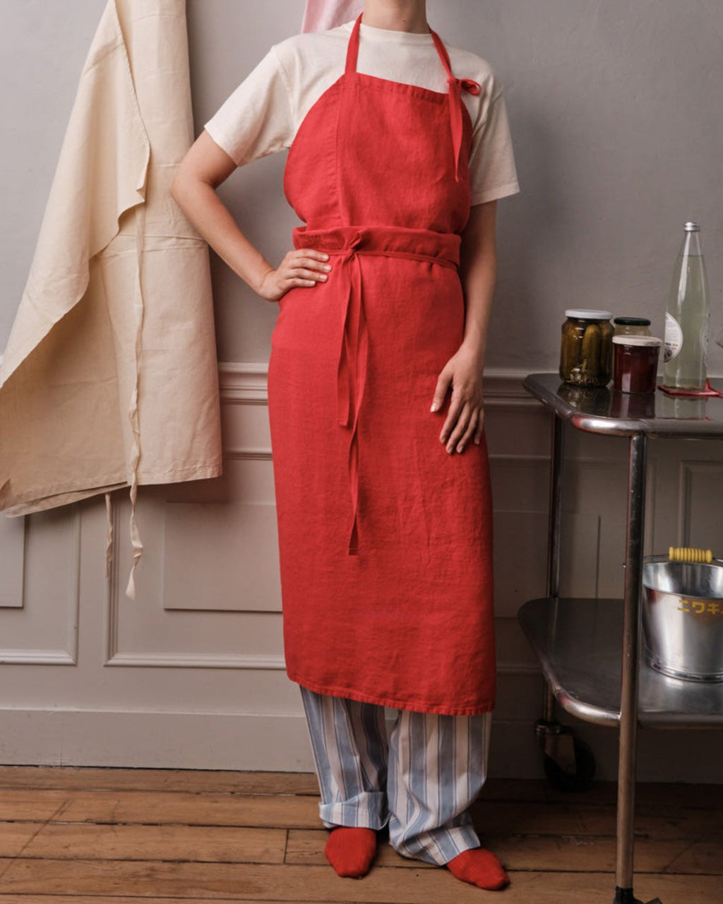 Merci - Washed linen apron - Vermilion Red
