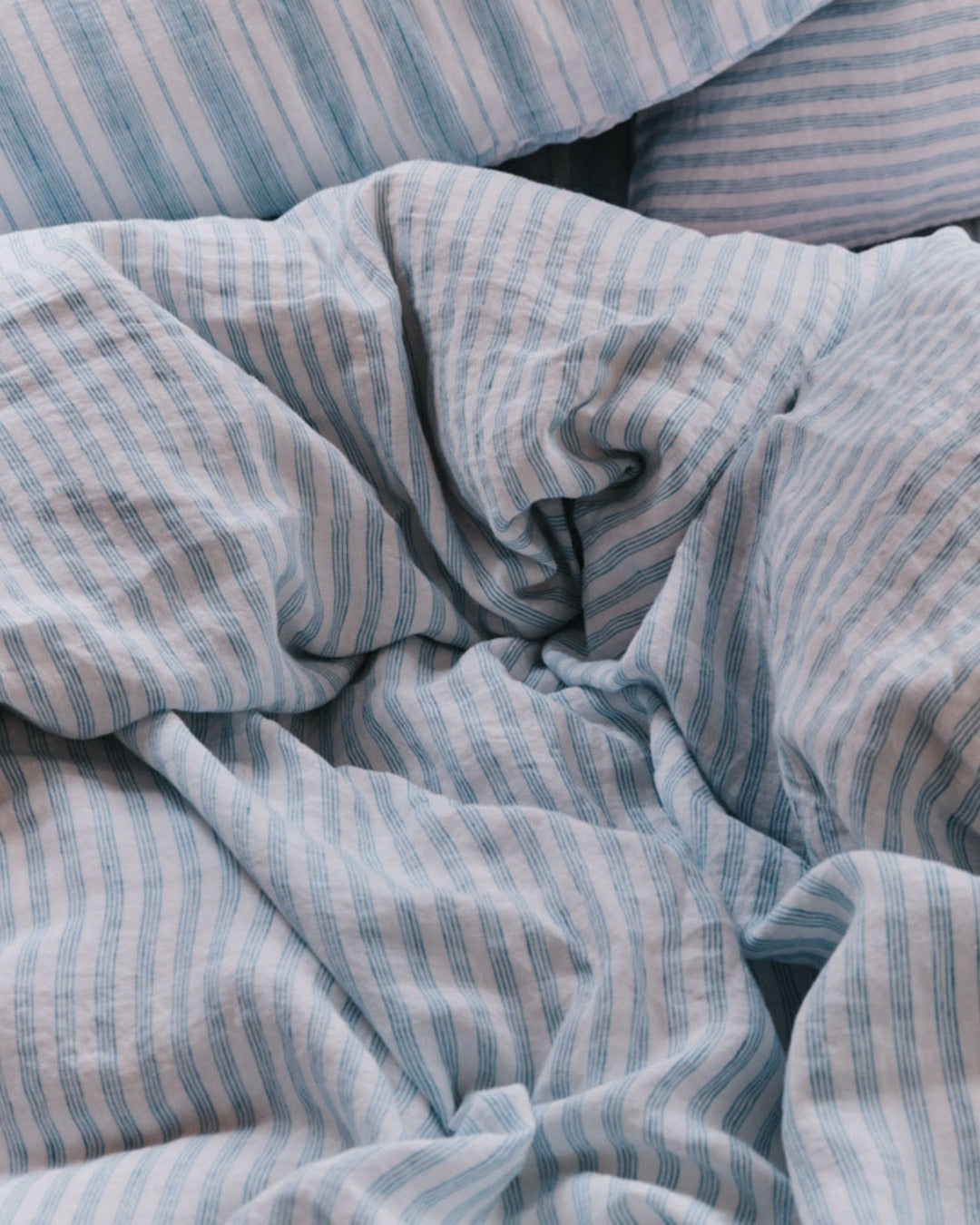 Merci - Washed linen duvet cover - Primary Blue Paintbrush Stripes