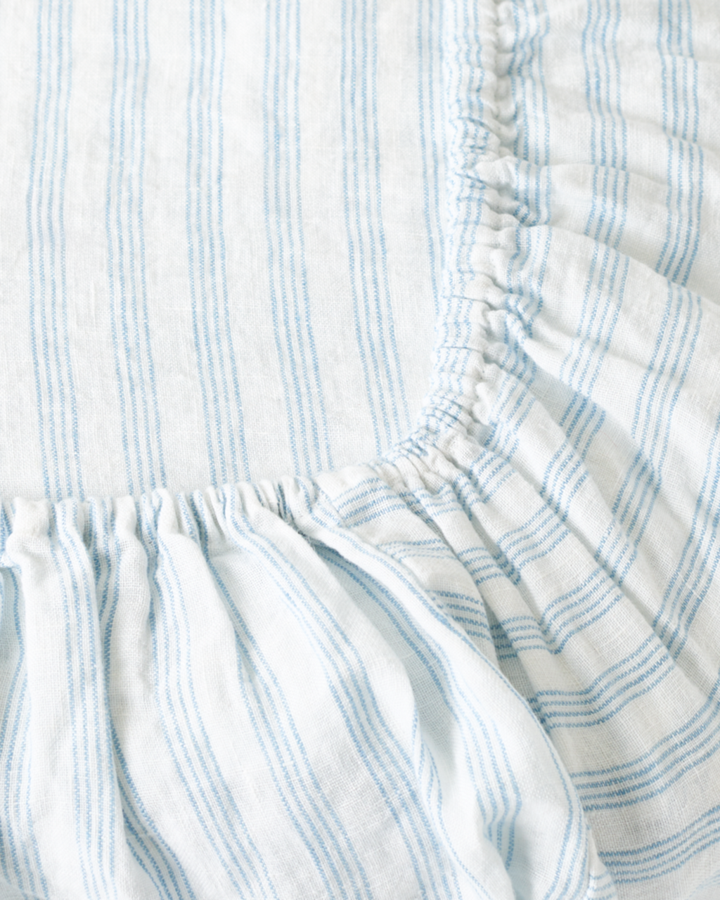 Merci - Washed linen fitted sheet - Primary Blue Paintbrush Stripes