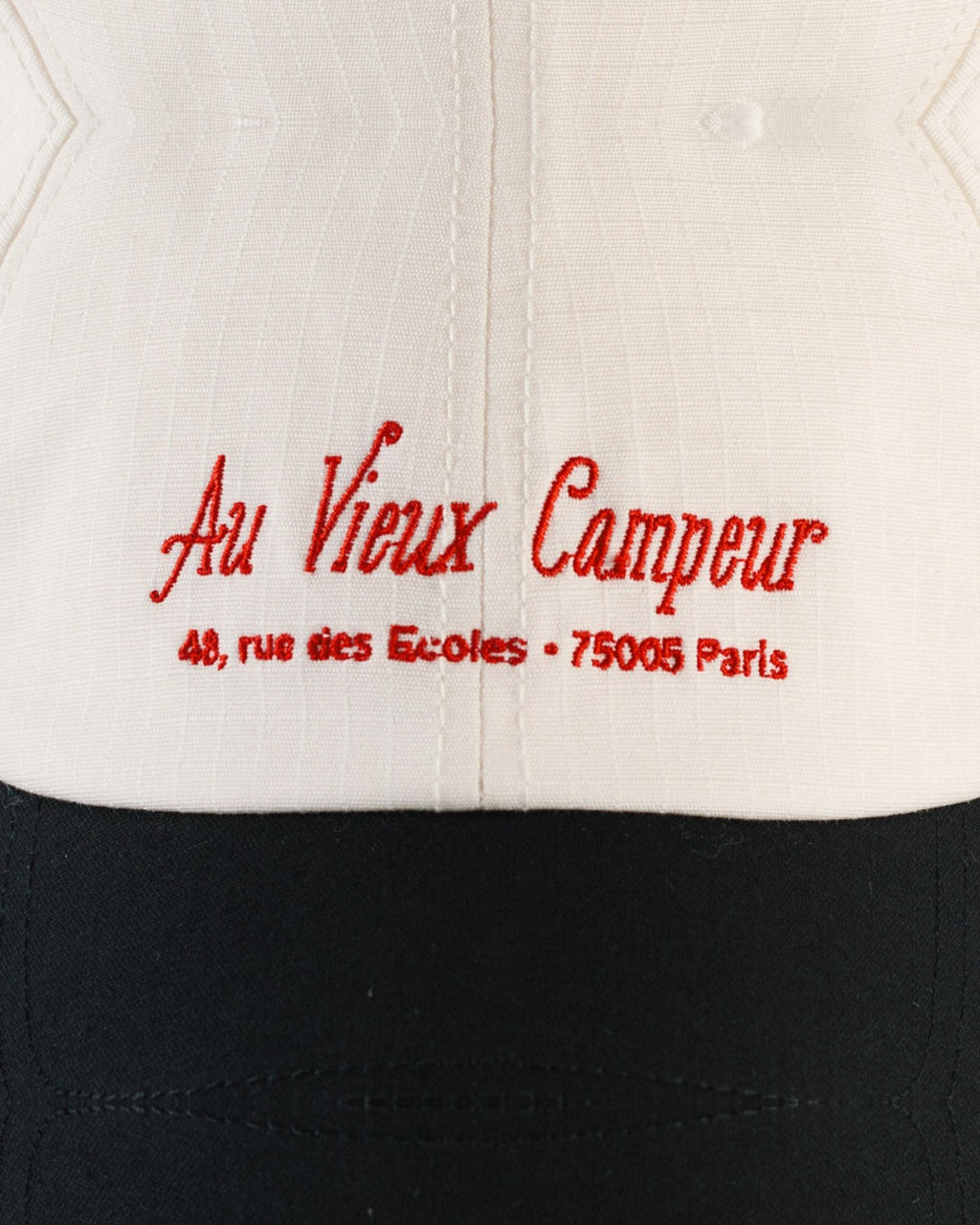 Au Vieux Campeur - Congés Payés - Michel Cap - Blue & White