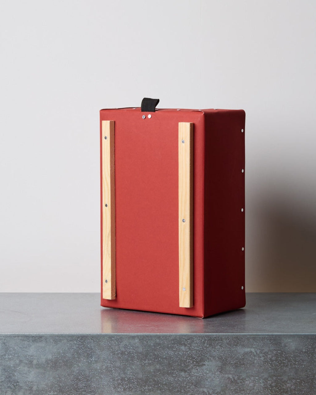 Puebco - Boite Empilable - Rouge