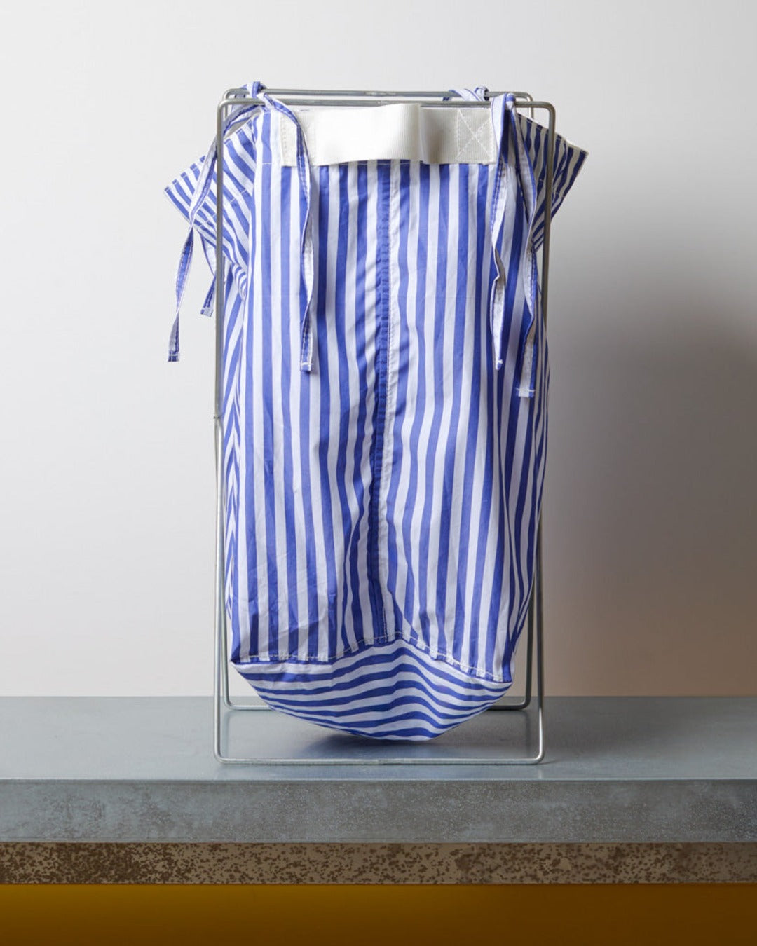 Puebco - Panier À Linge - Rayures Bleues