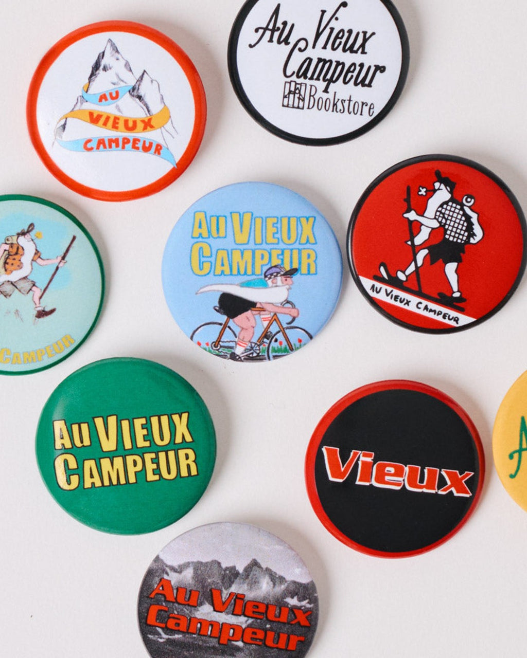 Au Vieux Campeur - Congés Payés - Badge Vieux Scrappy