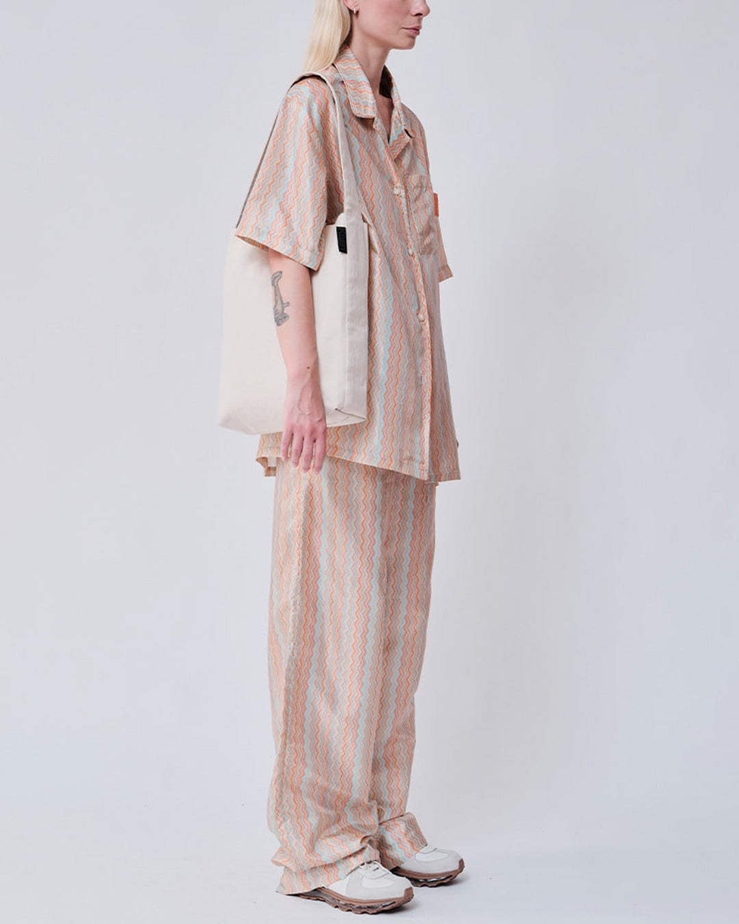 Kaan - Midi Bucket Tote Bag - Natural