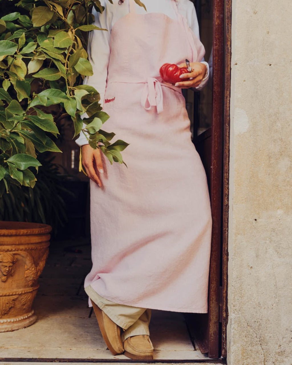 Merci - Washed linen apron - Granita Pink
