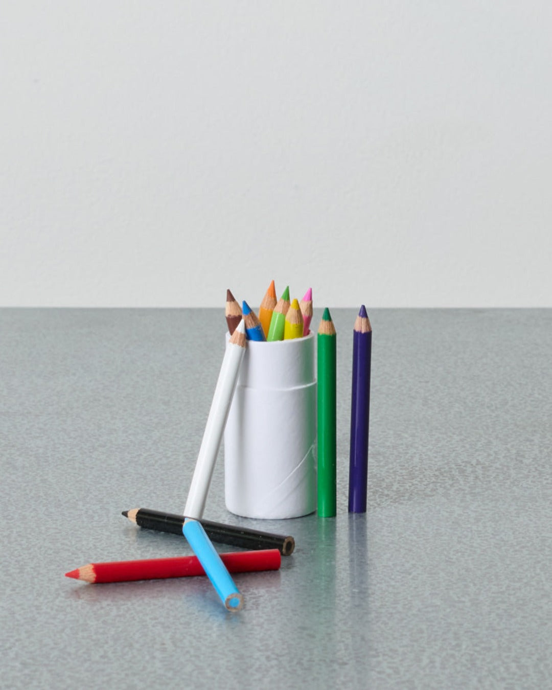 Letterbox - Boite De 12 Mini Crayons De Couleur