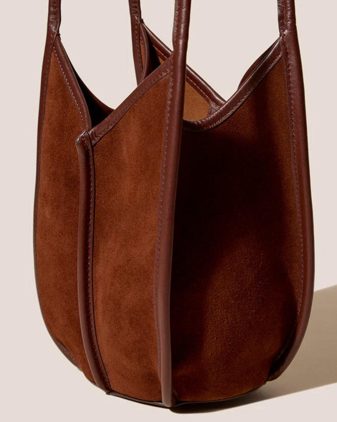 Hereu - Calella Bucket Bag in Suede - Auburn