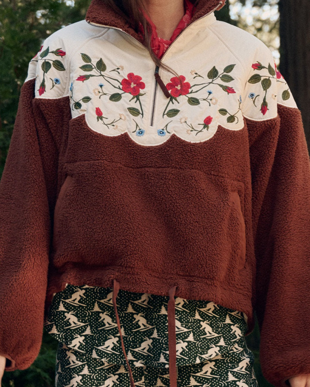 The Great - The Plush Wildflower Sweater - Chestnut