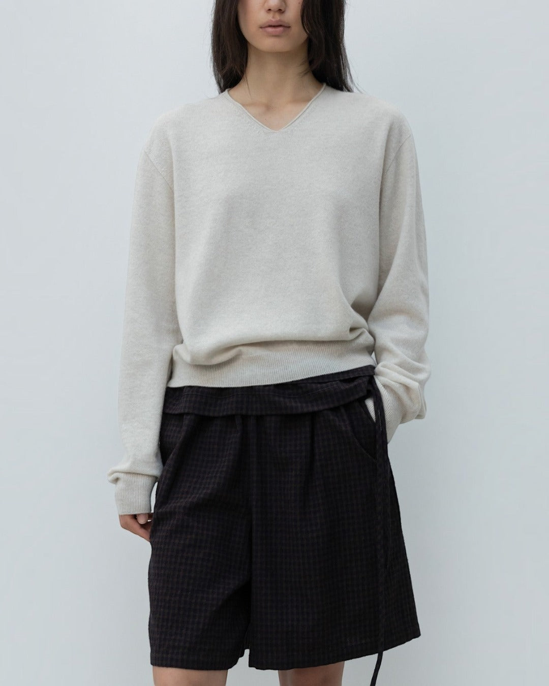 Low Classic - V-Neck Sweater - Ivory
