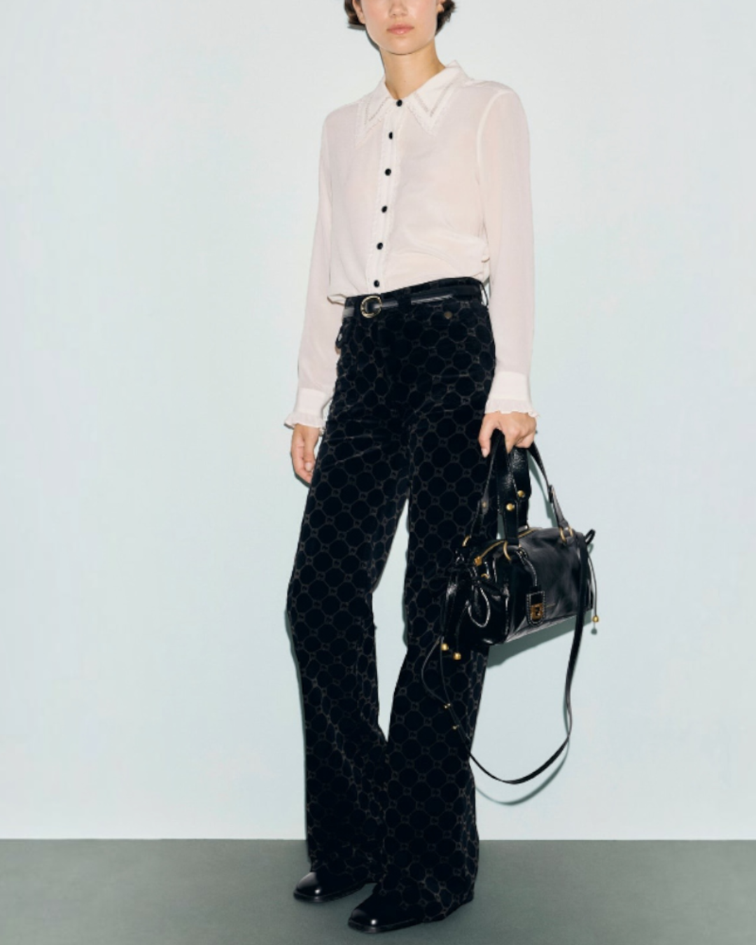 Gerard Darel - Jean Flare En Velours À Monogramme Anna - Noir
