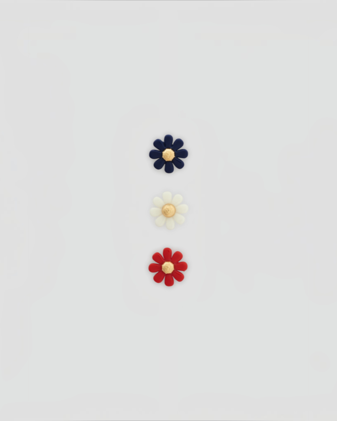 Merci x Gerard Darel - Pin's Daisy - Blanc Rouge & Marine