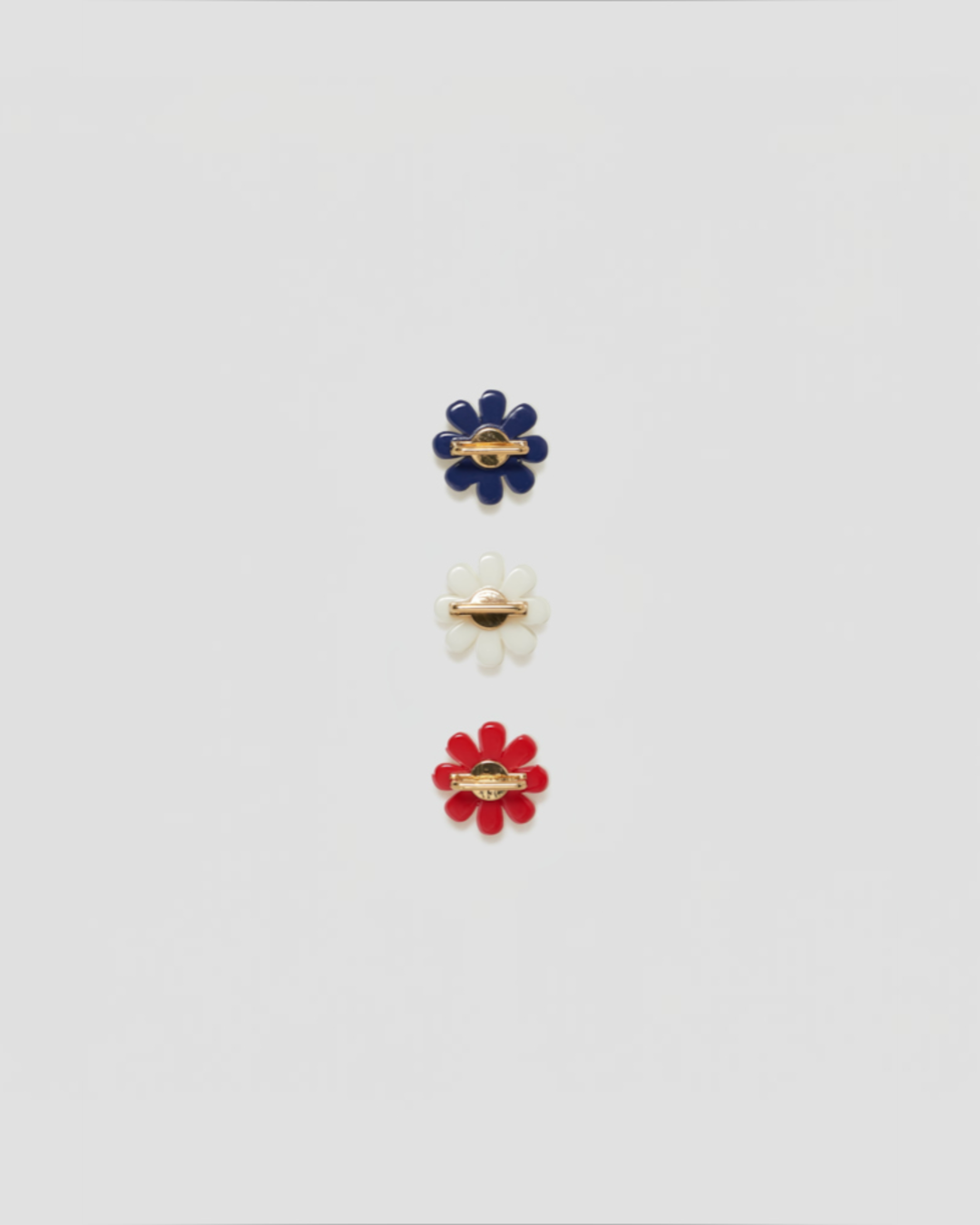Merci x Gerard Darel - Pin's Daisy - Blanc Rouge & Marine