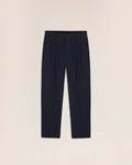 Pantalon Bill Merci Paris en sergé chiné bleu marine, coupe décontractée à jambes fuselées et taille mi-haute