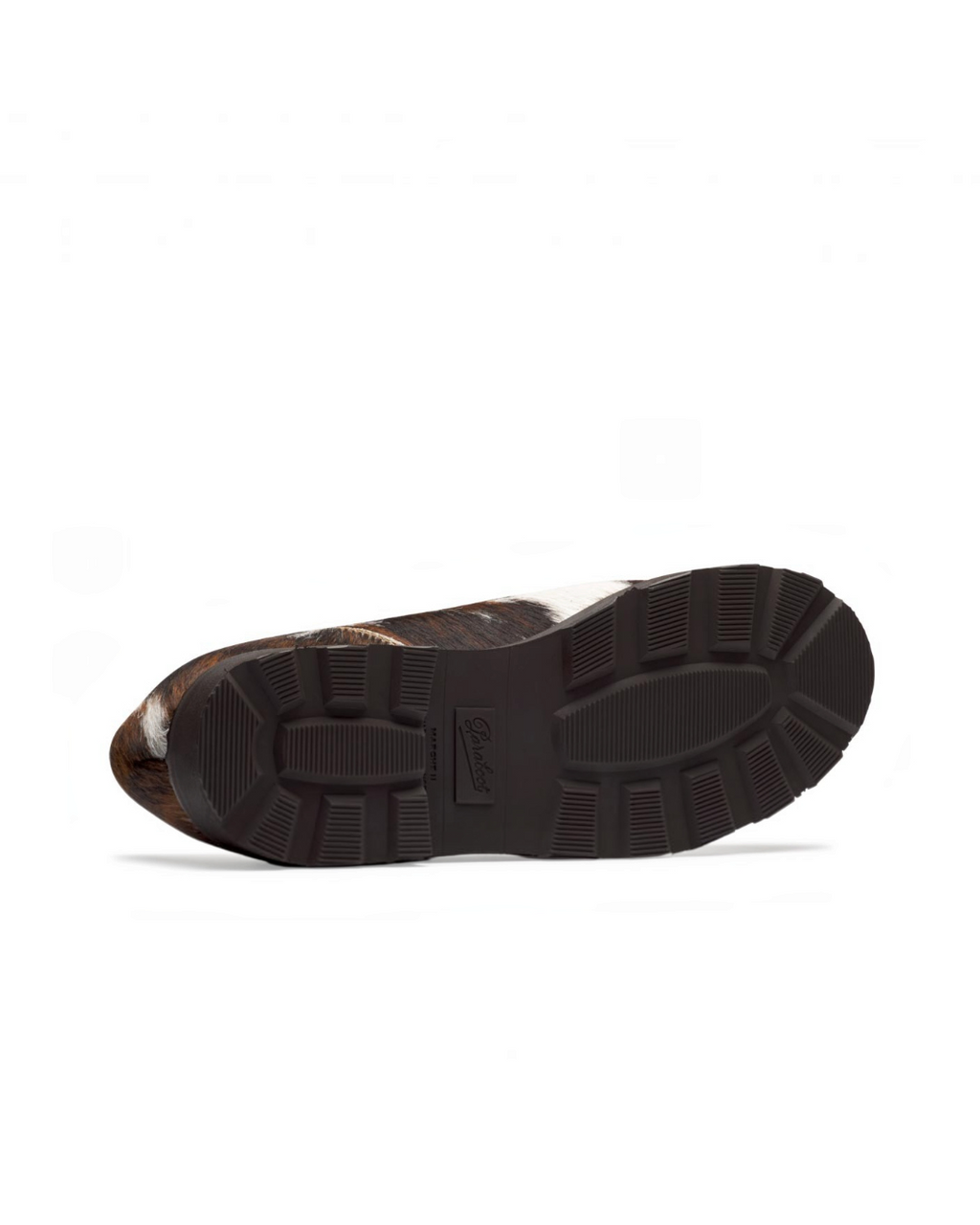 Semelle en gomme crantée de la chaussure Paraboot Michael en poils de vache tachetés chez Merci Paris
