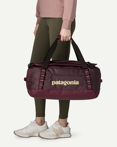 Patagonia - Black Hole 40L Duffel Bag - Berry Fig