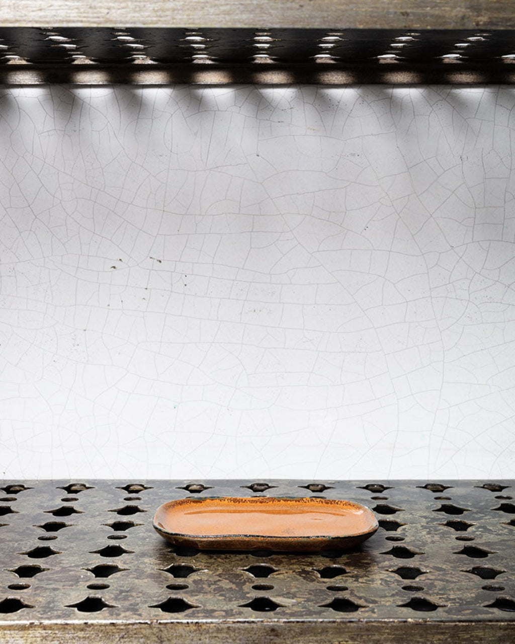 Merci x Serax - Stoneware flat plate n°3 - Ochre