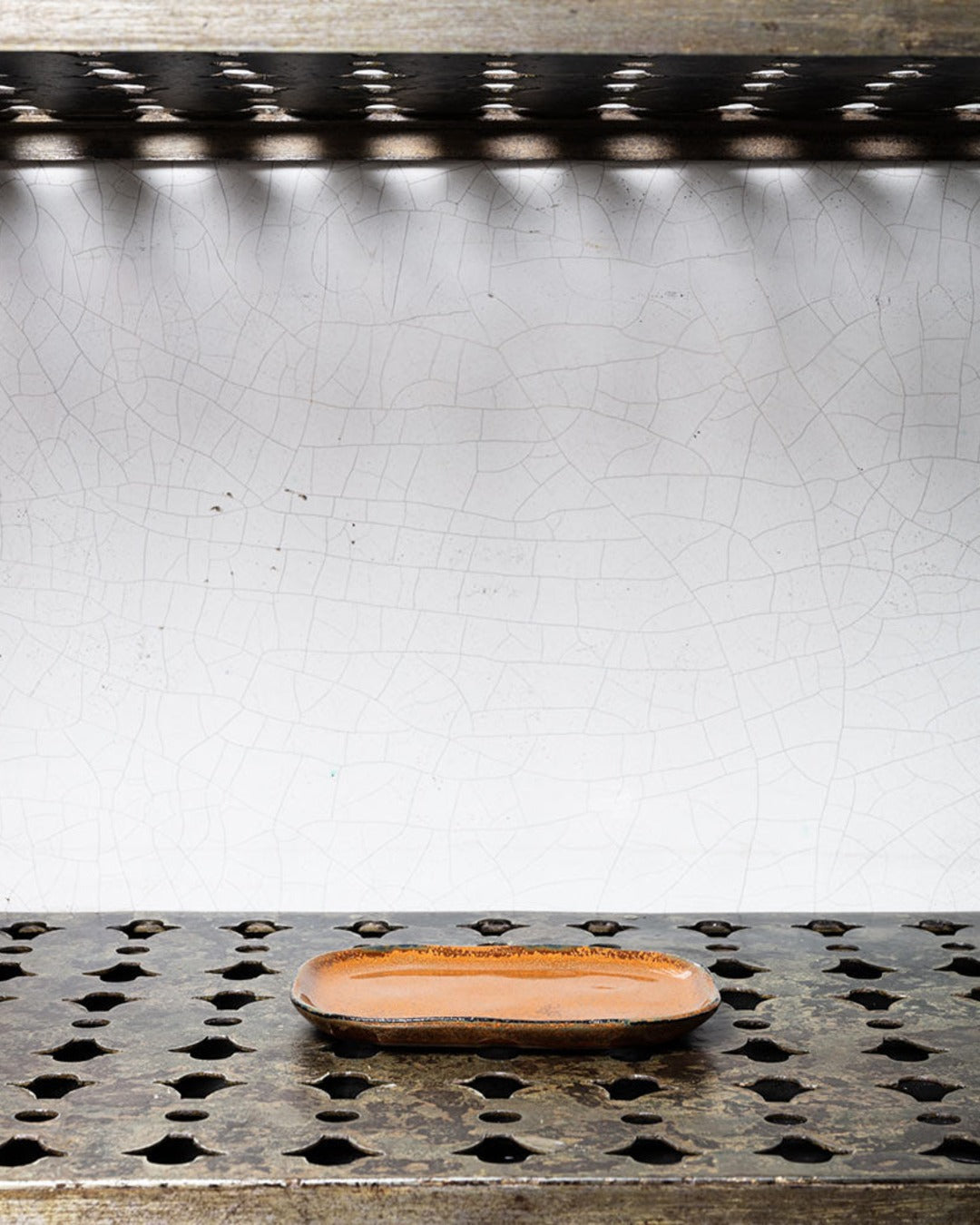Merci x Serax - Stoneware flat plate n°3 - Ochre