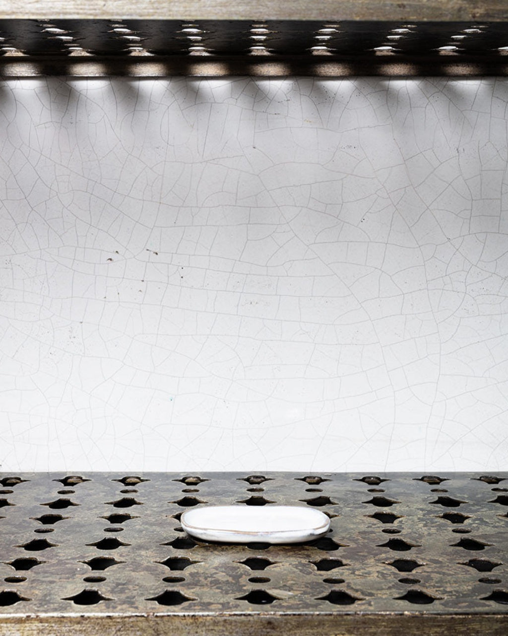 Merci x Serax - Stoneware flat plate n°4 - Mastic