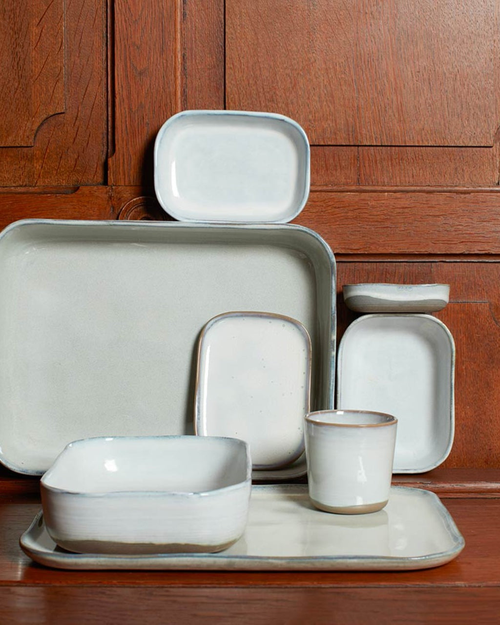 Merci x Serax - Stoneware flat plate n°4 - Mastic