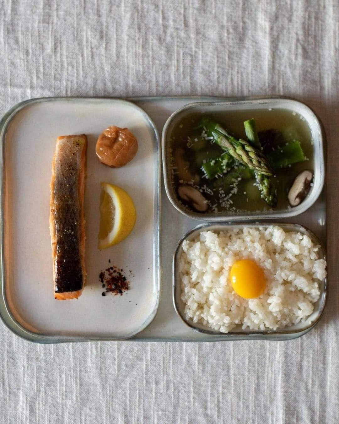 Merci x Serax - Stoneware flat plate n°4 - Mastic