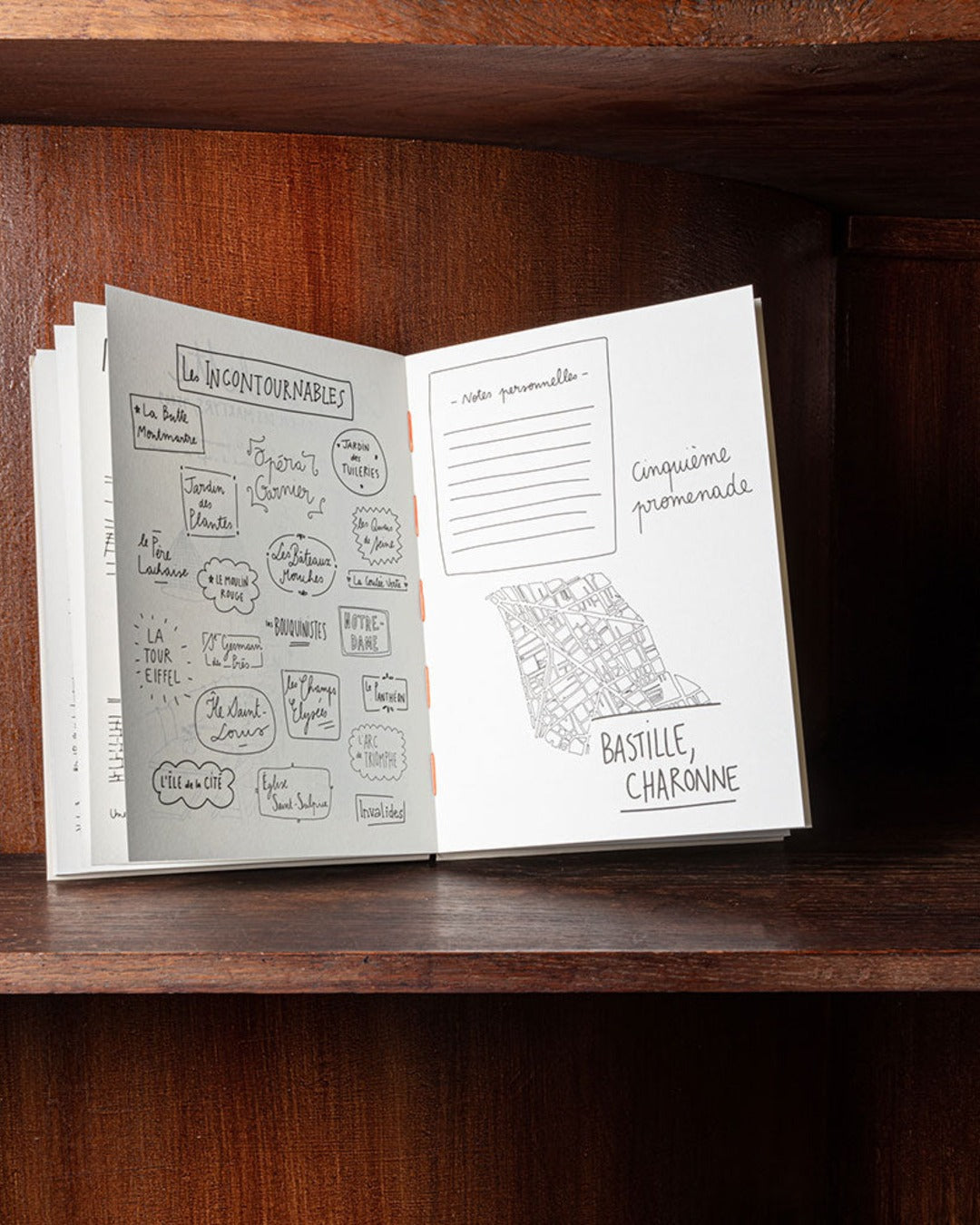 Hachette Editions - Book - Carnet du voyageur Paris