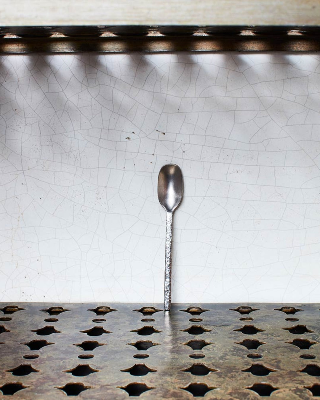 Serax - Cuillère En Métal Martelé Stonewash La Nouvelle Table