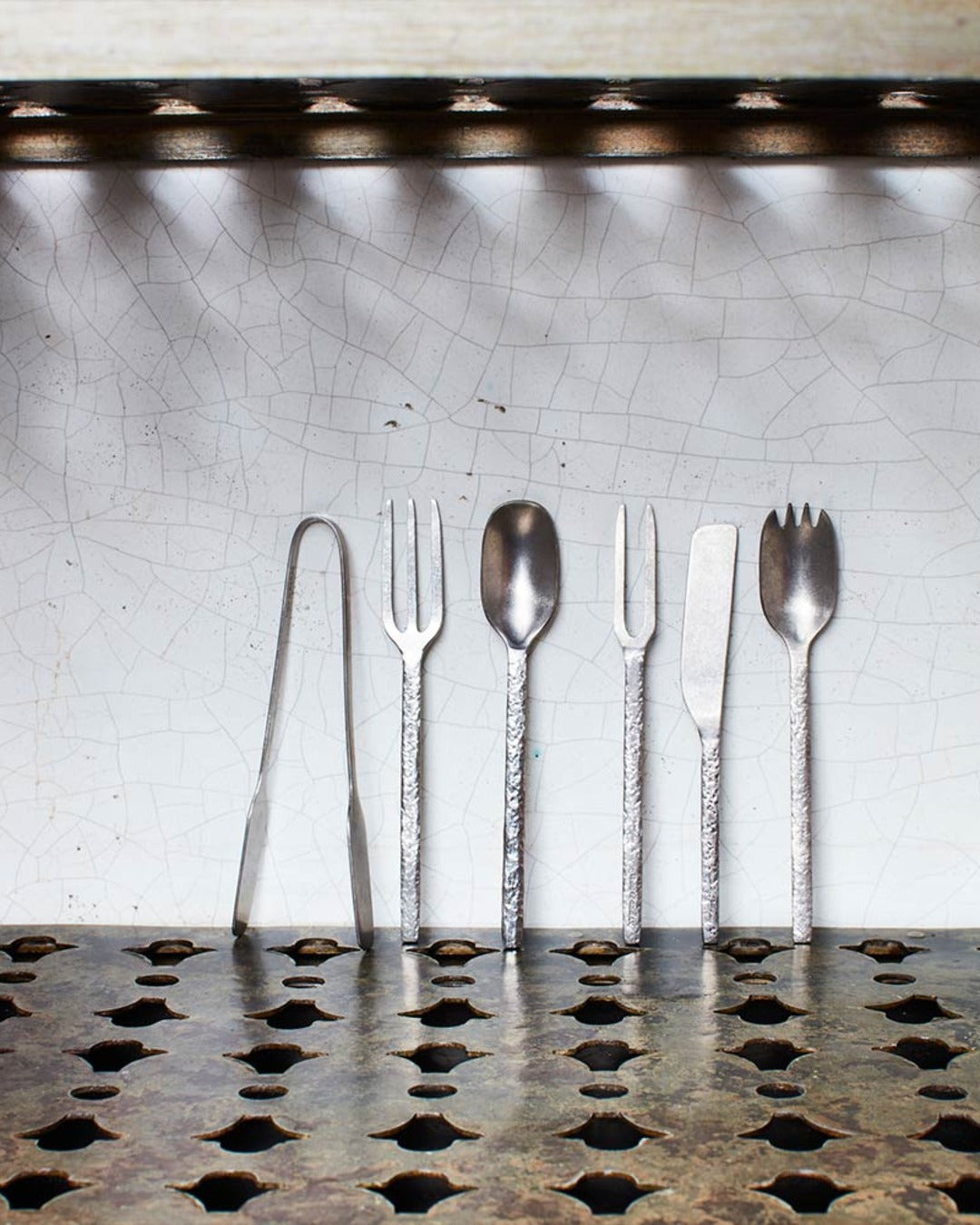 Serax - Hammered metal spoon - Stonewash - La Nouvelle Table