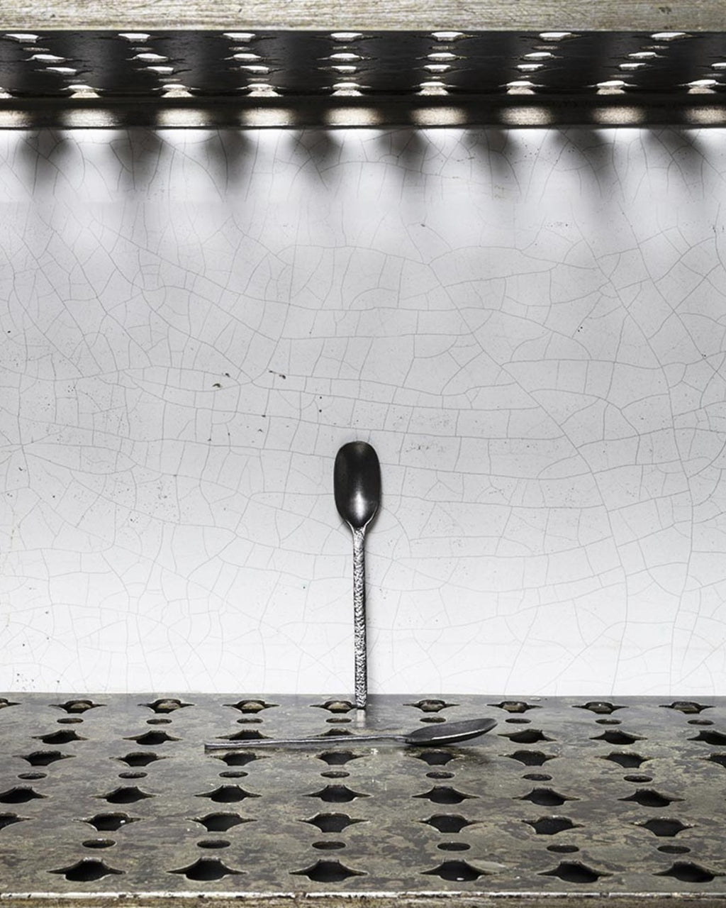 Serax - Cuillère En Métal Martelé La Nouvelle Table - Anthracite