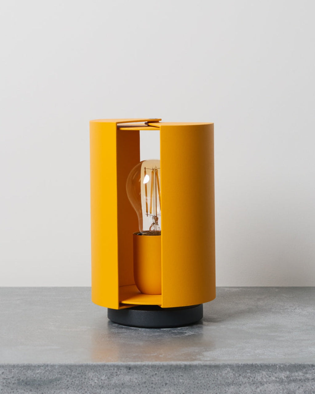 Nemo Lighting - Pivot table lamp - Yellow