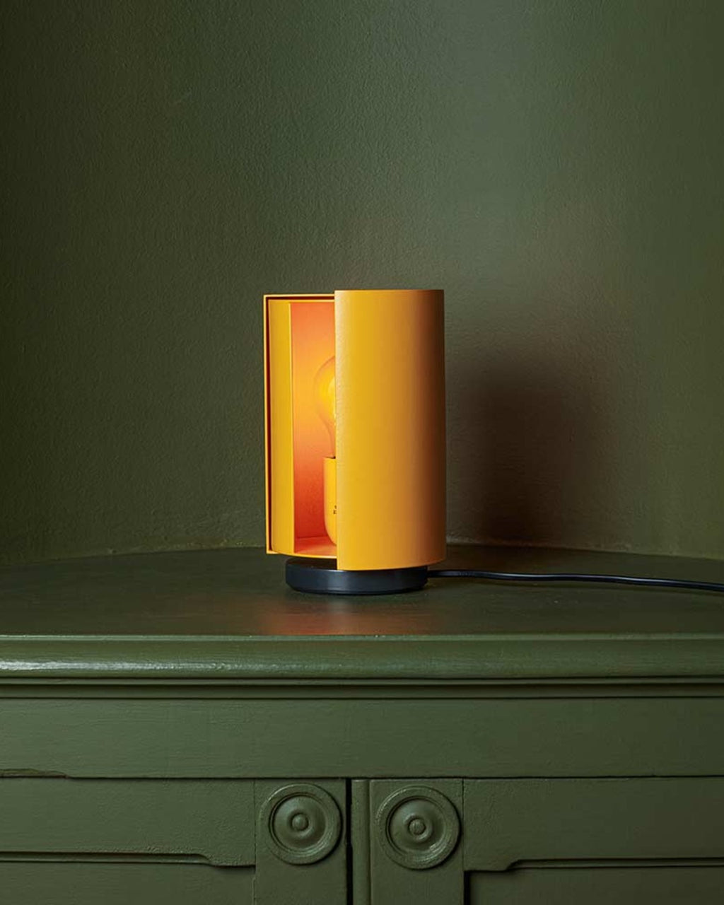 Nemo Lighting - Pivot table lamp - Yellow