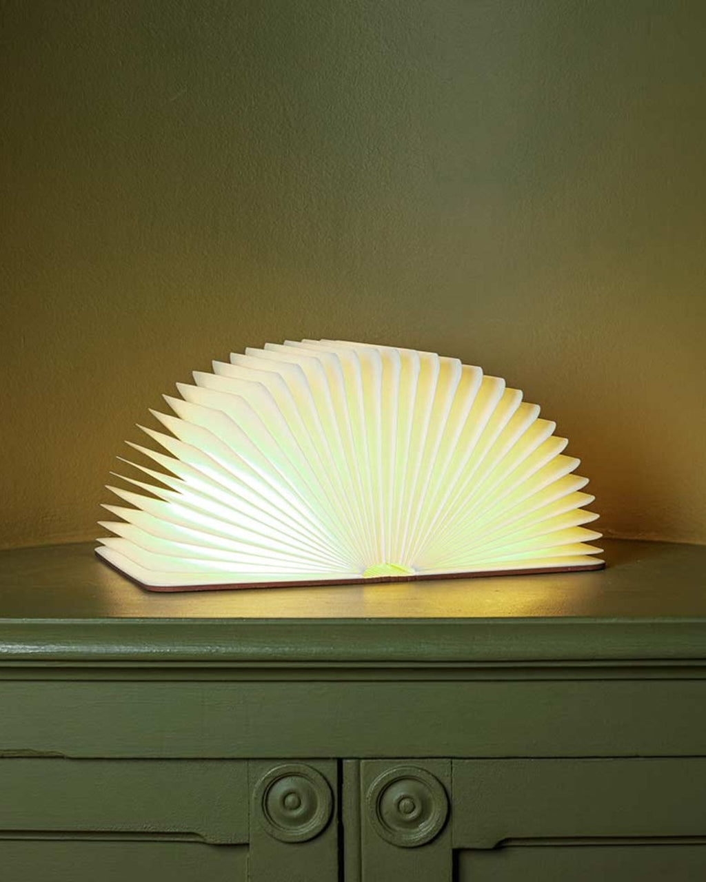 Lumio - White & Wood