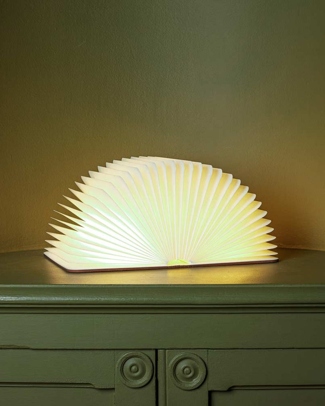 Lumio - White & Wood