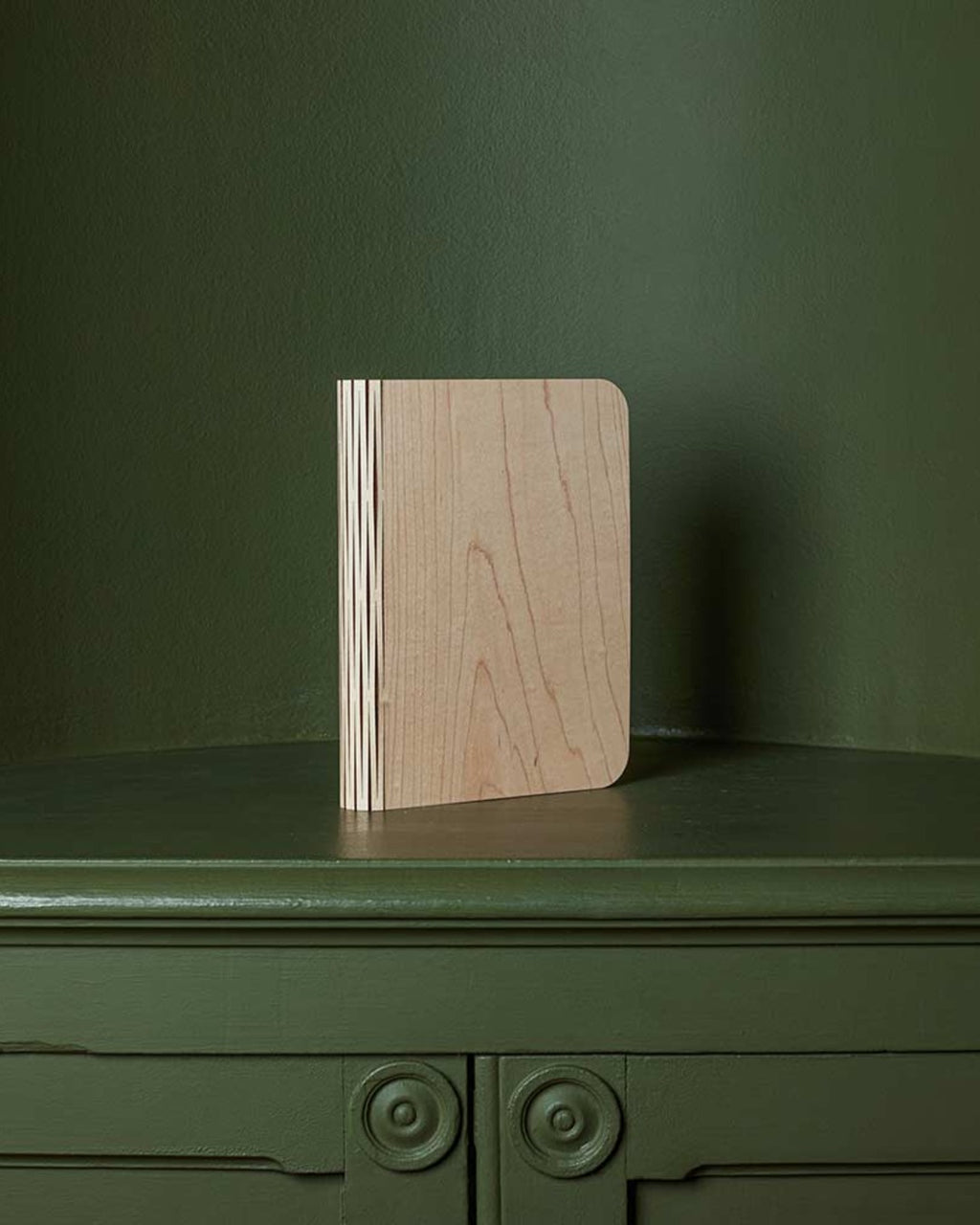 Lumio - White & Wood