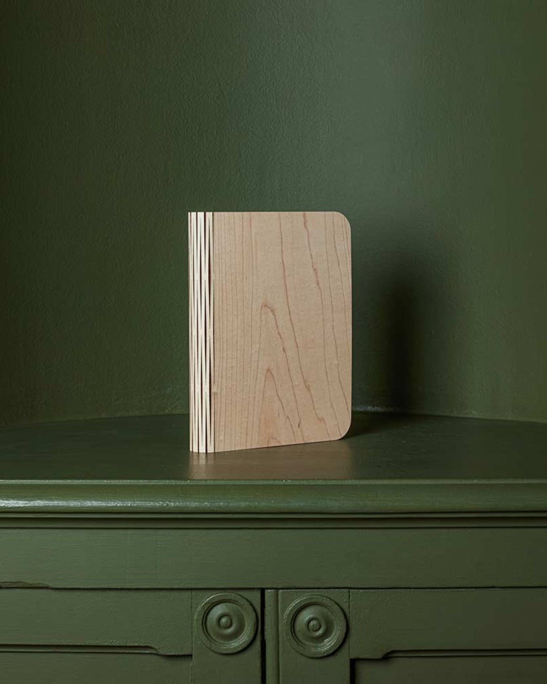 Lumio - White & Wood