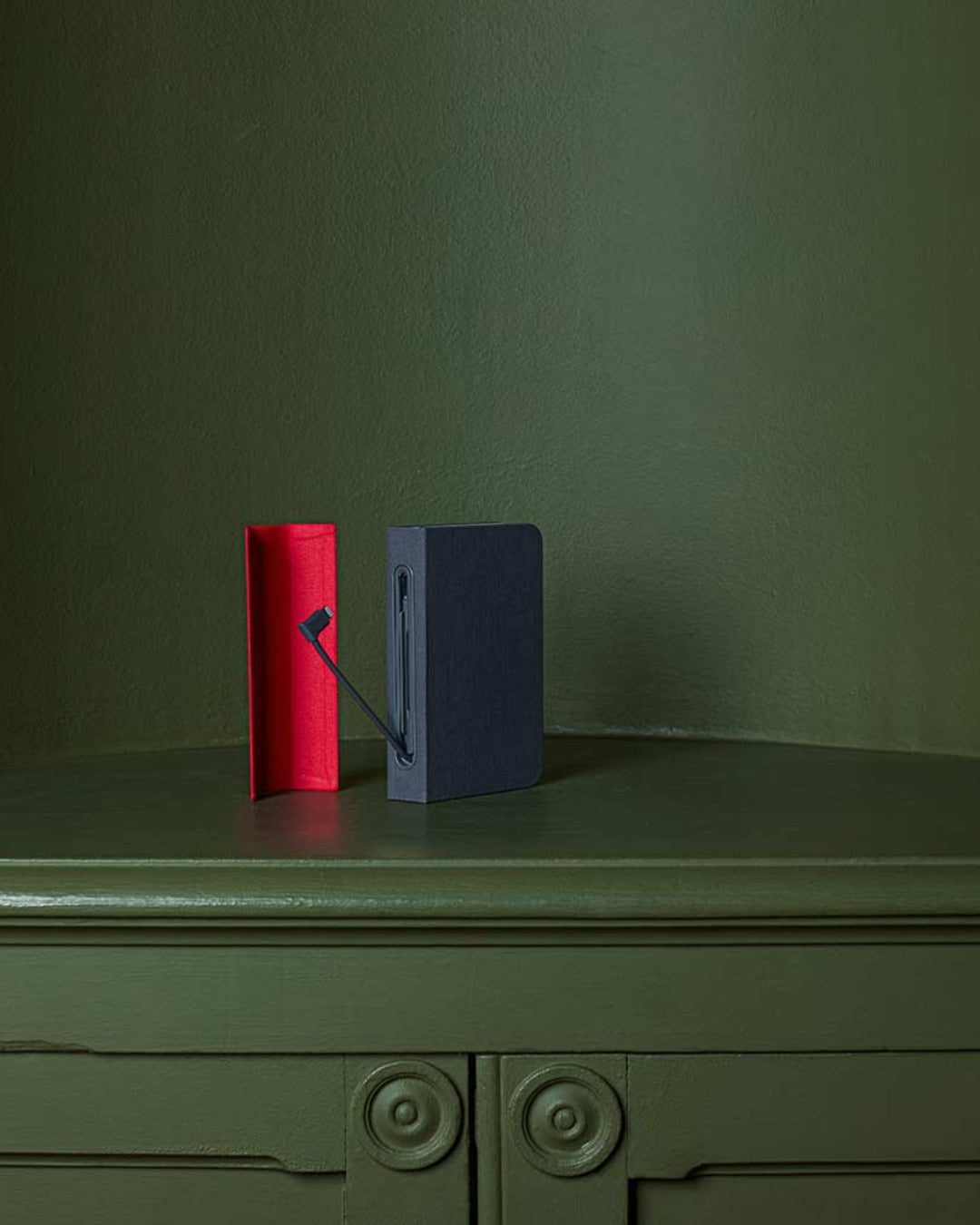 Lumio - Mini - Red & Black