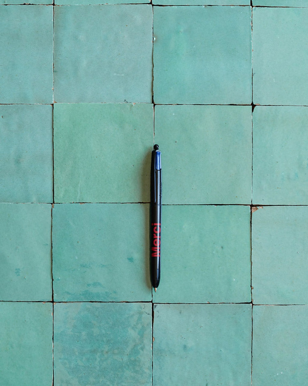 Merci - 4-color pen - Black