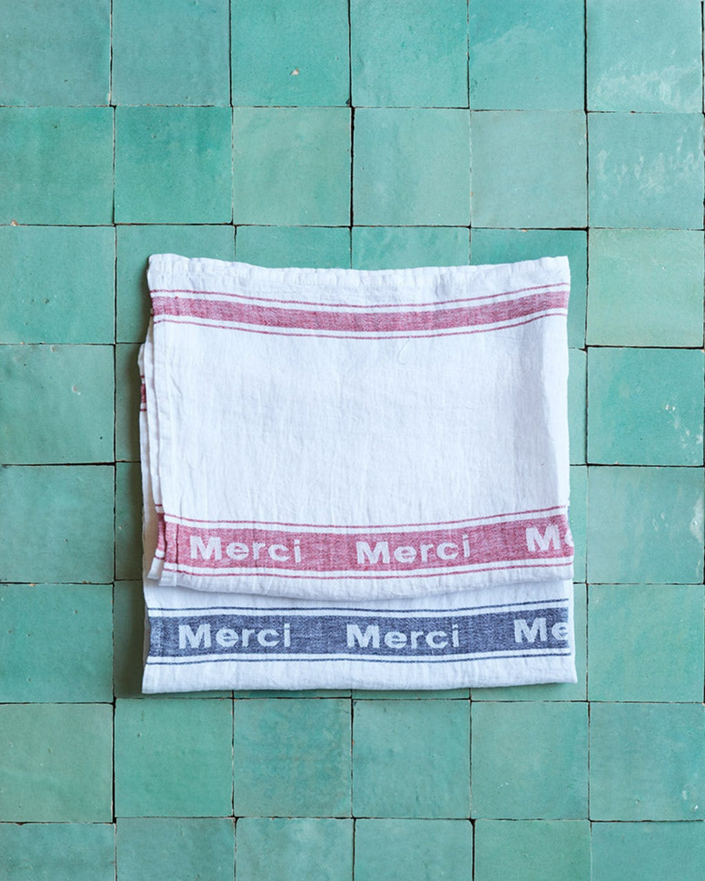 Merci - Washed linen tea towel - White and red