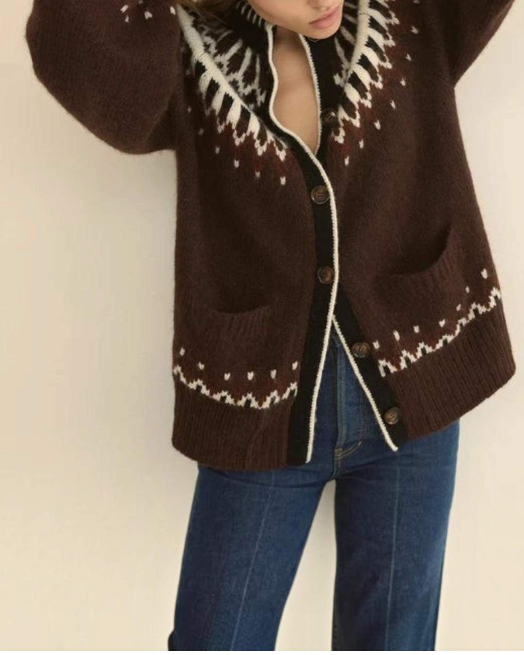 Cardigan Merci Paris Dôen Brown Hue in alpaca knit with Fair Isle jacquard pattern and patch pockets