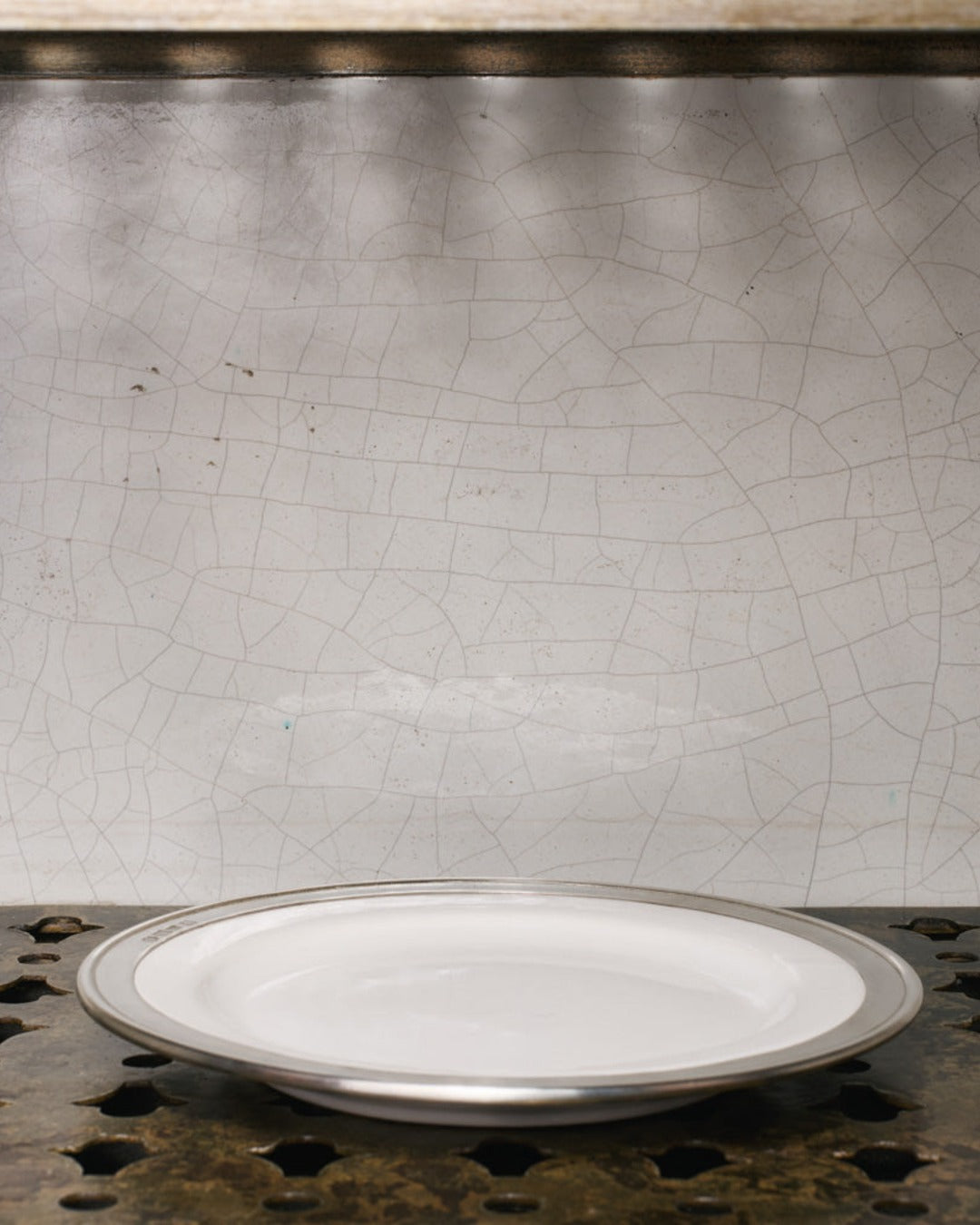 Cosi Tabellini - Ceramic and pewter dessert plate