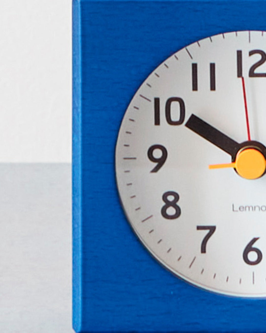 Lemnos - Small square alarm clock - Blue