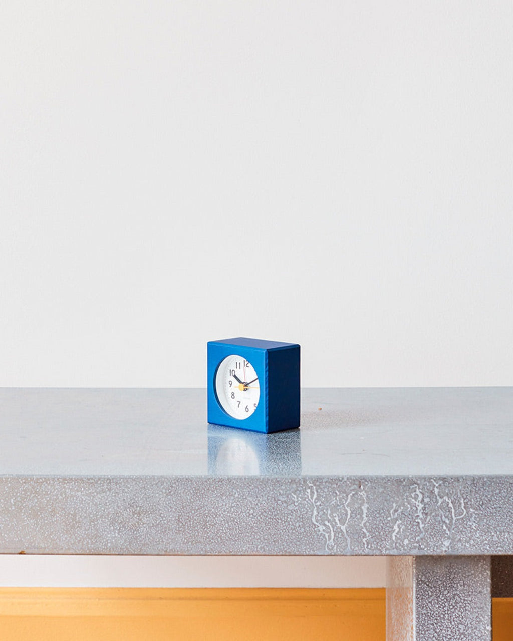 Lemnos - Small square alarm clock - Blue