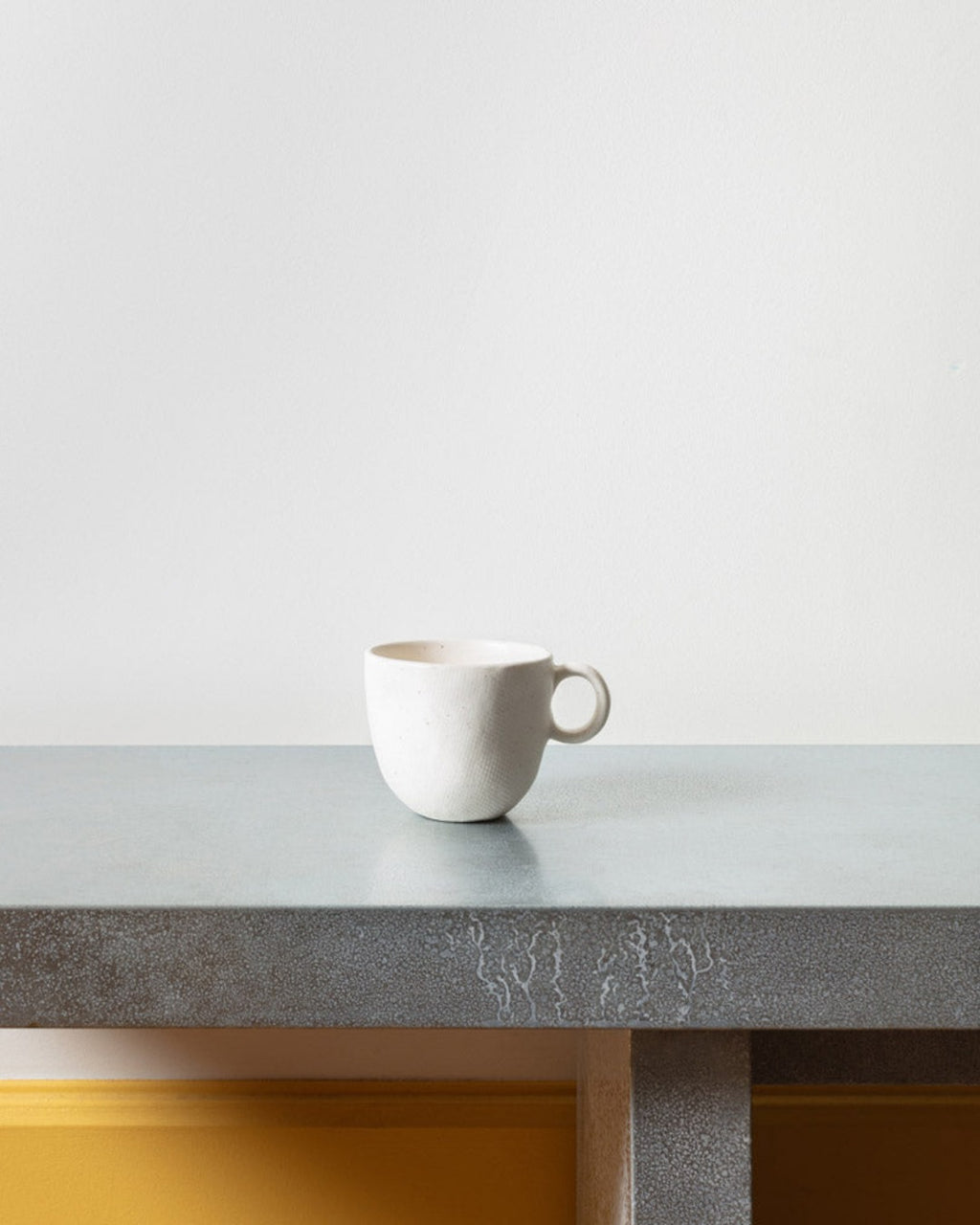 Mos - Stoneware mug - Cream