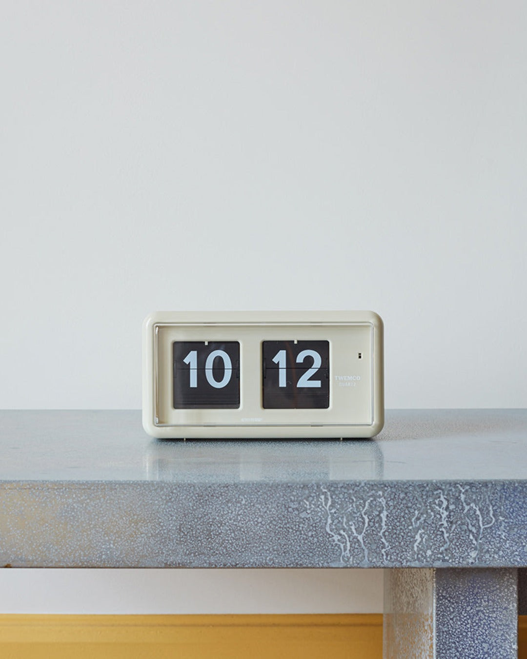 Twemco - Horloge Qt 30 - Beige