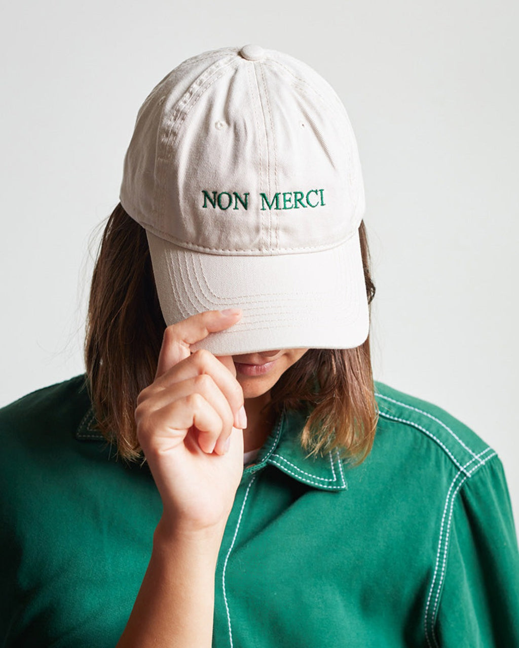 Merci - embroidered cap Non - Ecru