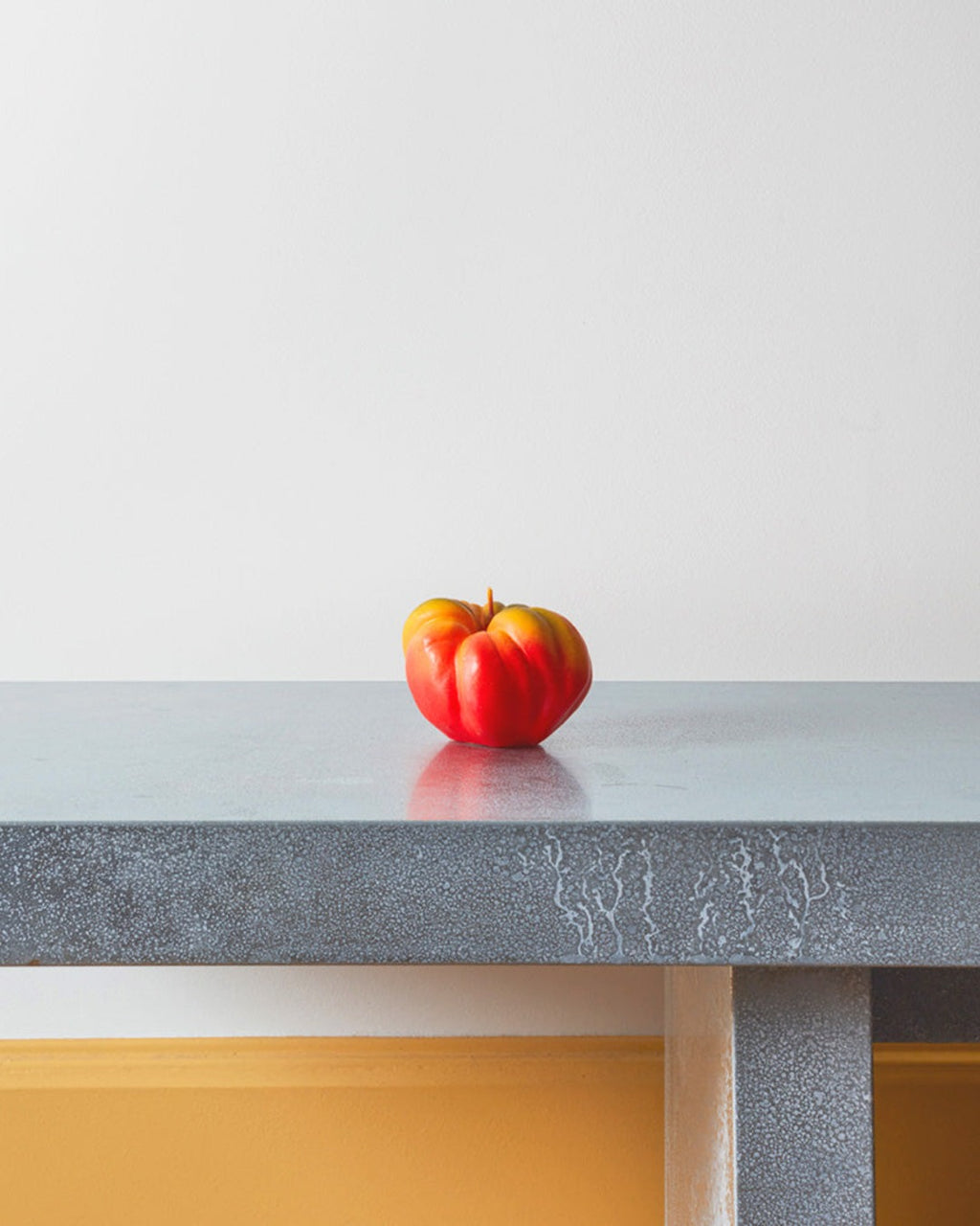 Introna - Candle - Tomato