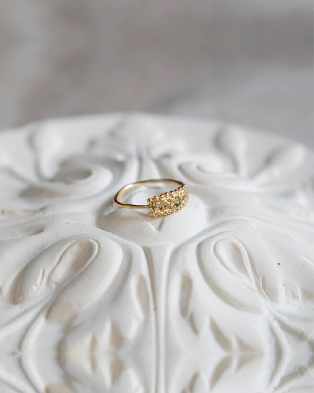 Alix D Reynis - Jeanne Ring - Gold