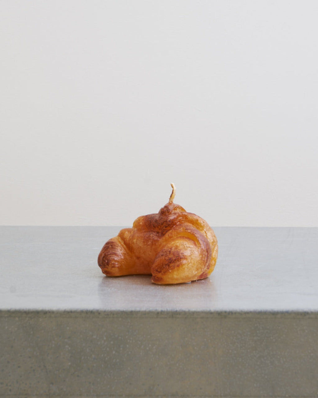 Introna - Candle - Croissant