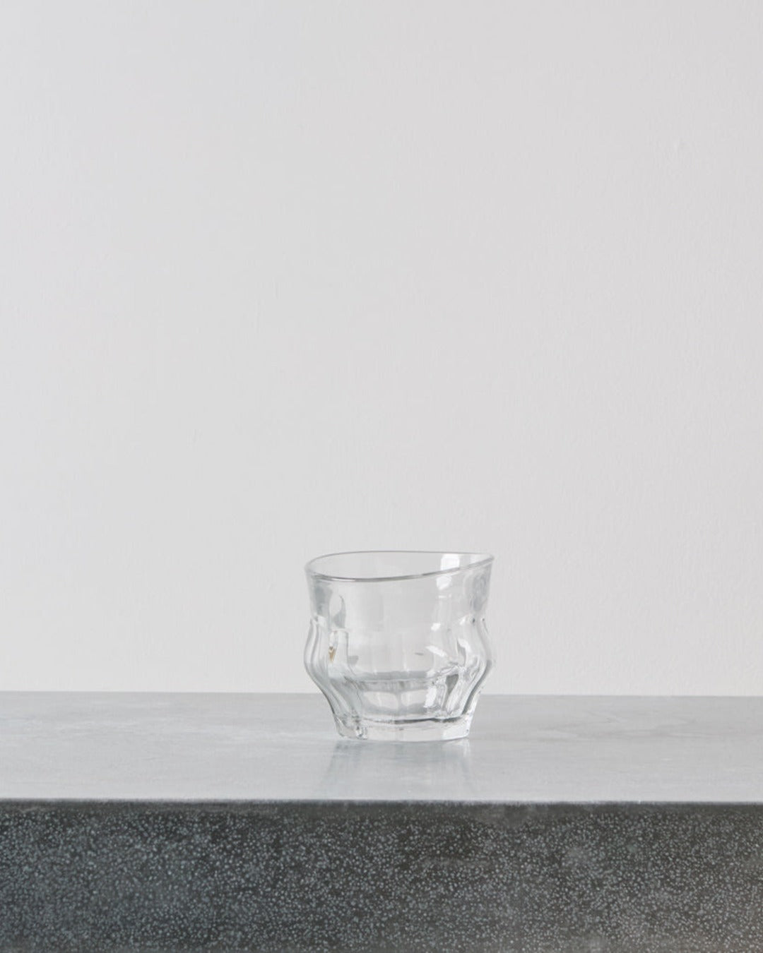 Ensemble London - Tipsy glass - Clear